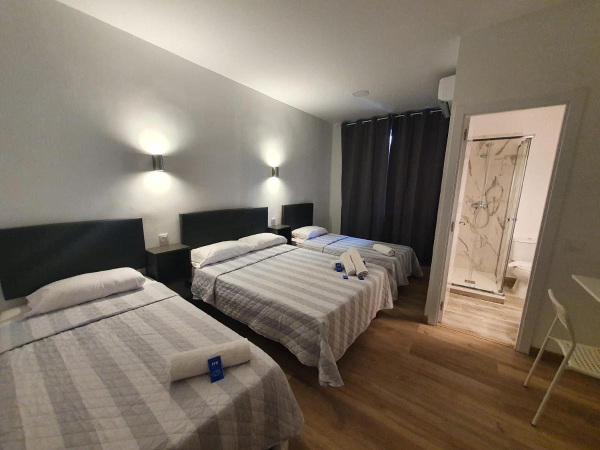 Hostal Vara Madrid Exterior foto